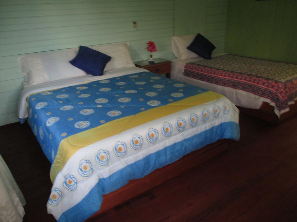 Hotel Flemming Tree Providencia Island Exteriör bild