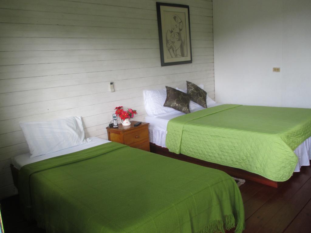 Hotel Flemming Tree Providencia Island Exteriör bild
