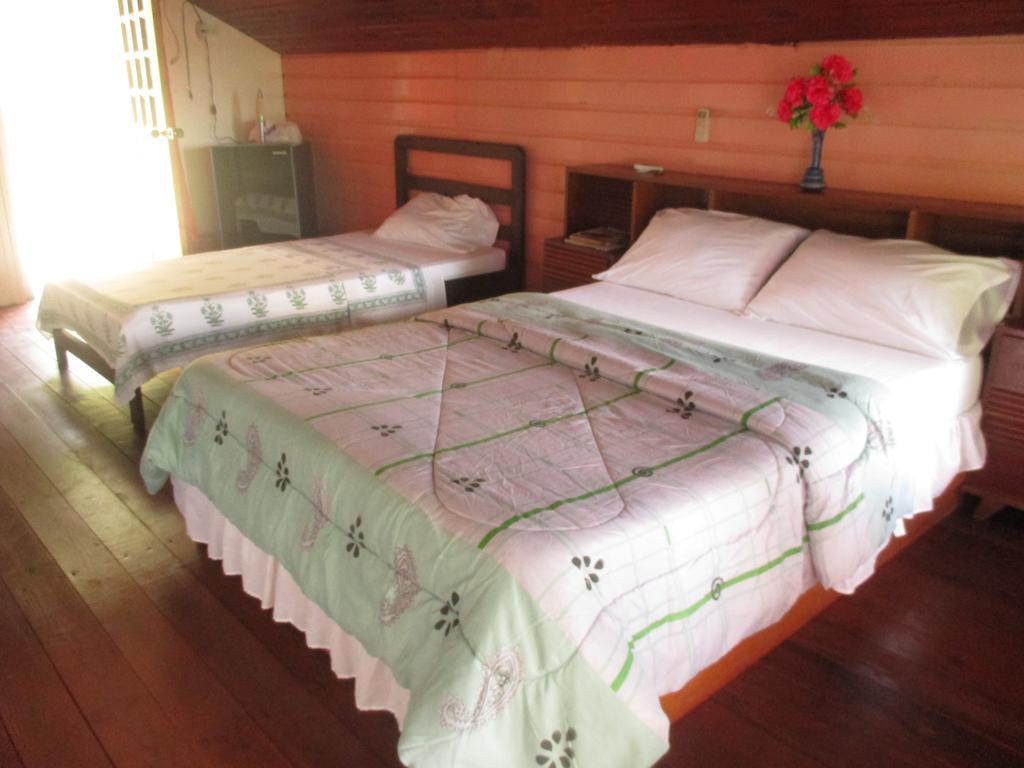 Hotel Flemming Tree Providencia Island Exteriör bild