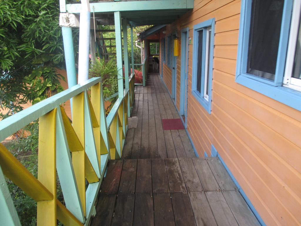 Hotel Flemming Tree Providencia Island Exteriör bild